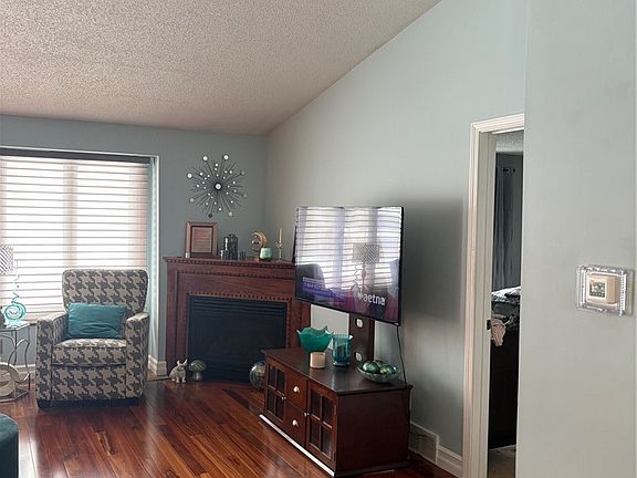 5th image of 8421 Forest Rd