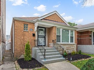 8005 S Campbell Ave, Chicago, IL 60652