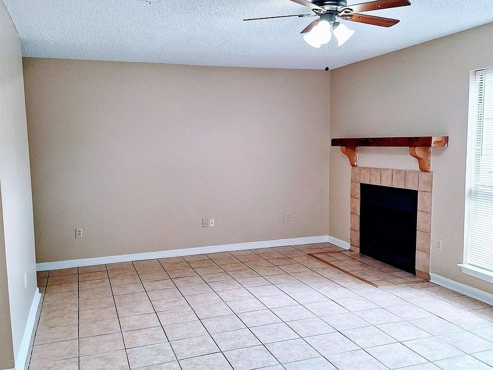 1st image of 155 Marilyn Dr APT 44A