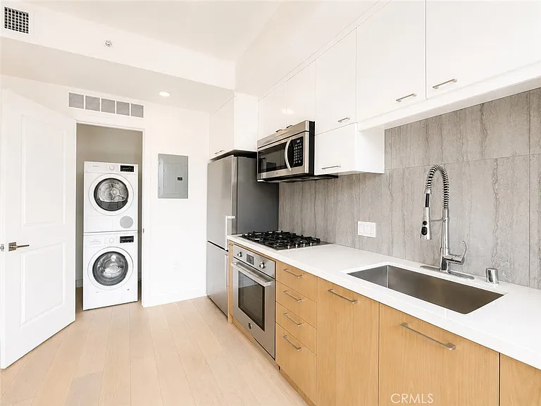 400 S Broadway Ave #601 — Photo 3