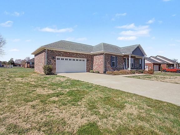 3rd image of 1702 Gordon Ln