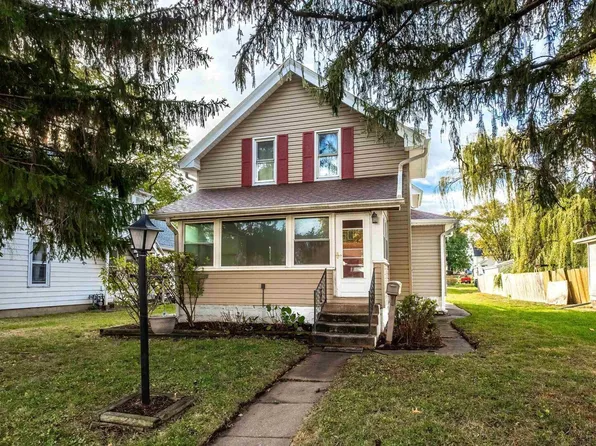 1525 W High St, Davenport, IA 52804