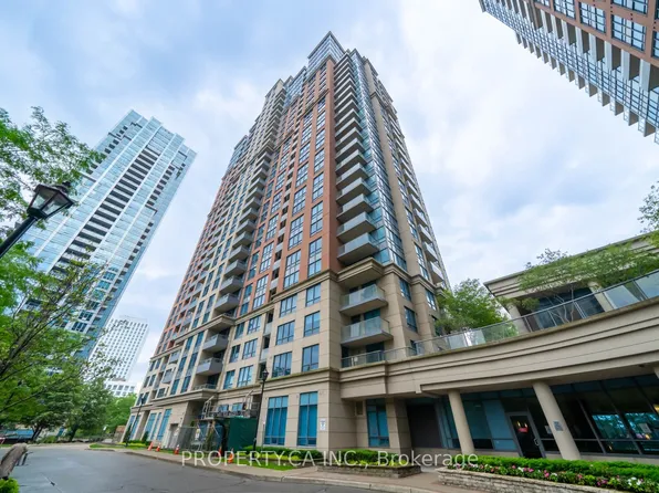 25 Viking Ln, Toronto, ON