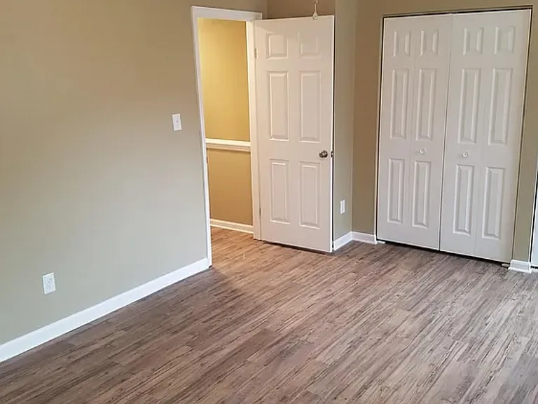 1701 Kayla Ct — Photo 24