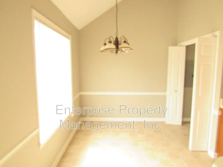 7037 Meadowlands Pl — Photo 20