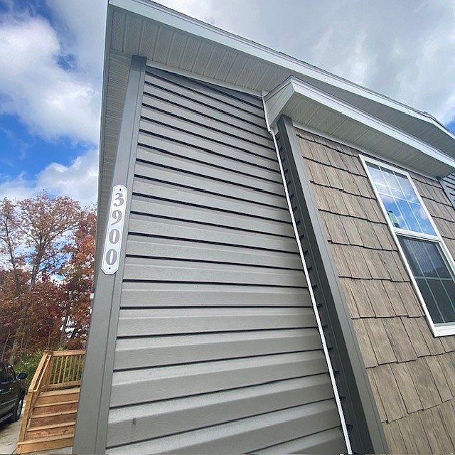 1st image of 3900 Emerald Park Dr