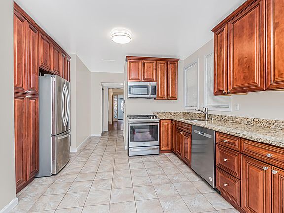 5th image of 5630 Riverdale Ave #1