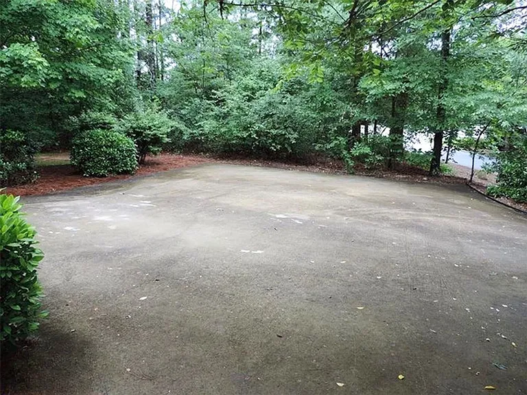 1020 Trotters Walk — Photo 10