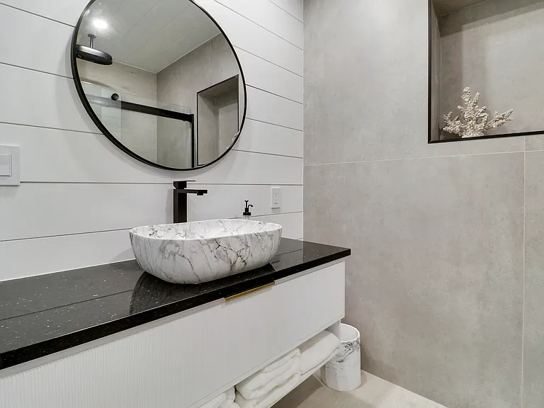 2443 E Edgewater Dr — Photo 42