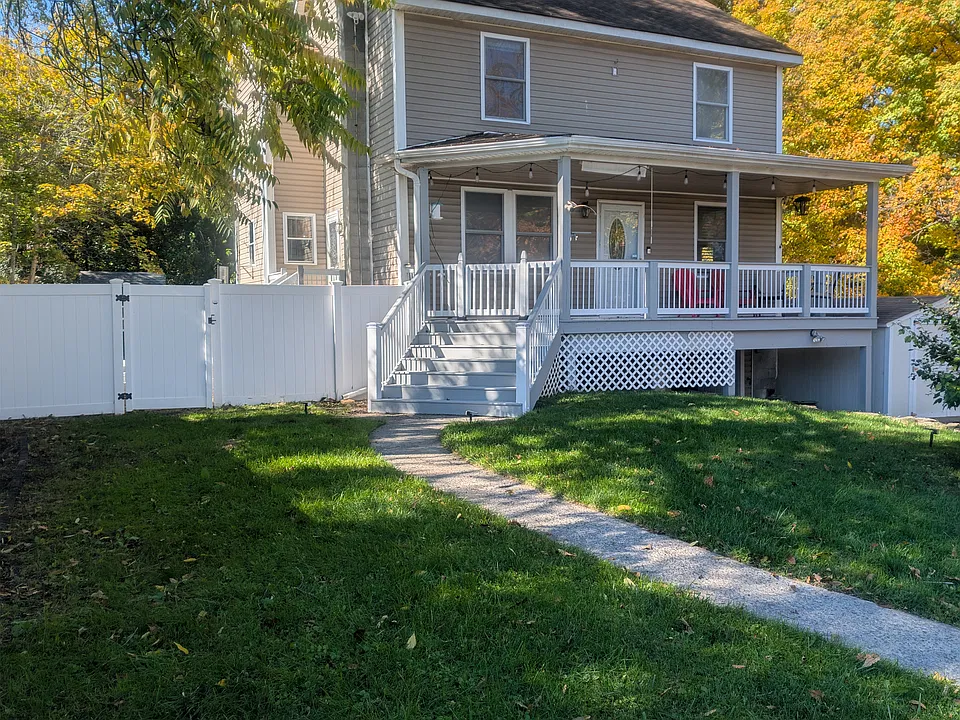 639 Violet Ave