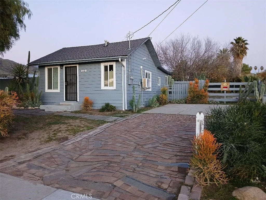 2 bed, 714 sqft, $1,775 — Photo 2