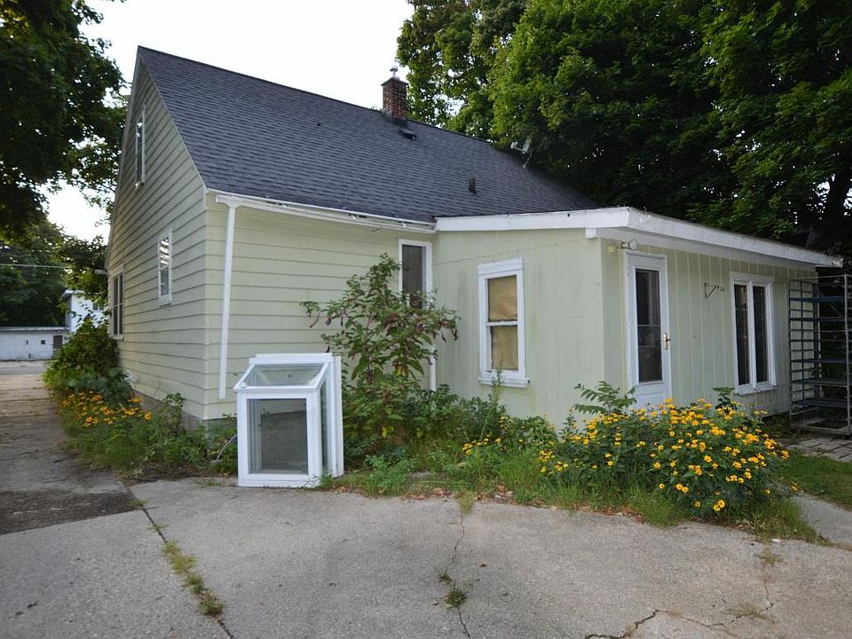 2nd image of 518 Alderman St