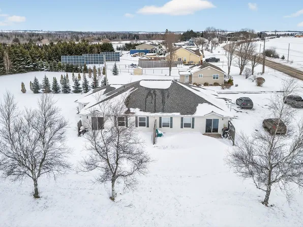 125 Lady Slipper Dr N, Miscouche, PE C0B 1T0