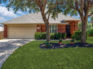 1101 Oakridge Dr, Euless, TX 76040