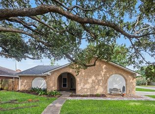 21902 Meadowhill Dr, Spring, TX 77388