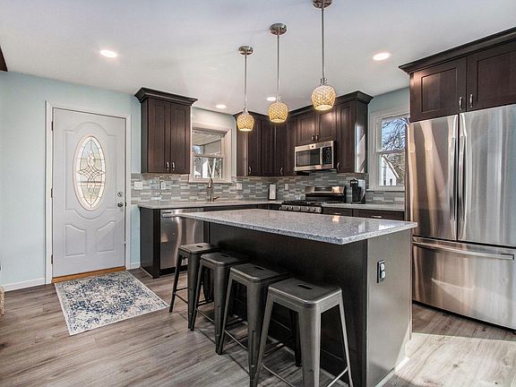 3rd image of 50172 Cable Lakeview Dr