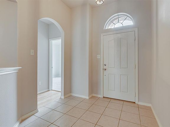 3rd image of 10617 Big Oak Dr