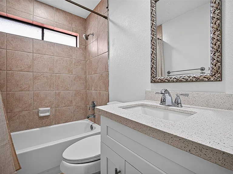 5410 Rose St — Photo 36