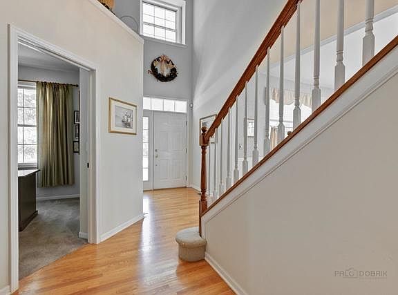 3rd image of 30474 N Woodridge Ct