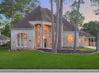 19 Highland Cir, Spring, TX 77381