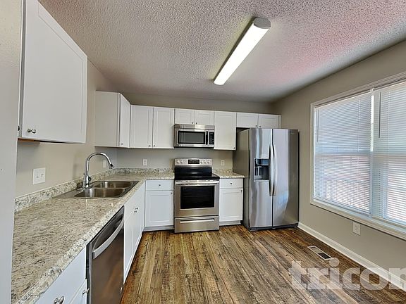 4th image of 1010 Braxton Dr