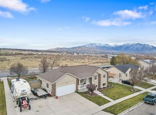 888 W Red Hen Rd #201, Saratoga Springs, UT 84045