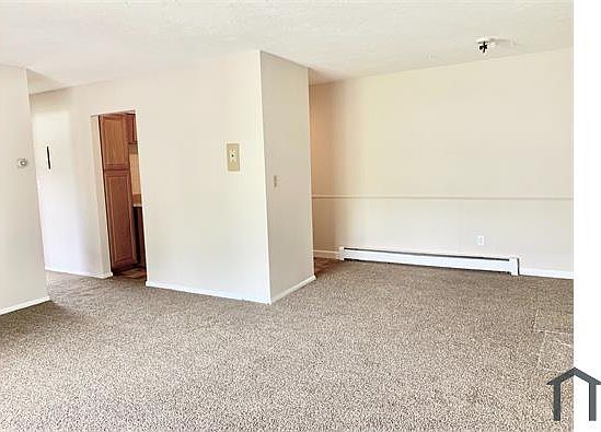5th image of 920 Kingsway Dr APT 3D