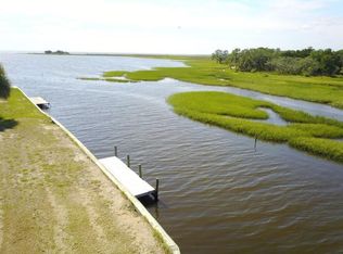 180 2nd Ave W, Horseshoe Beach, FL 32648