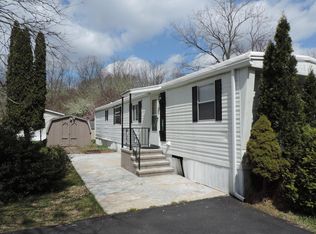 140 Pmhe Dr, East Stroudsburg, PA 18302