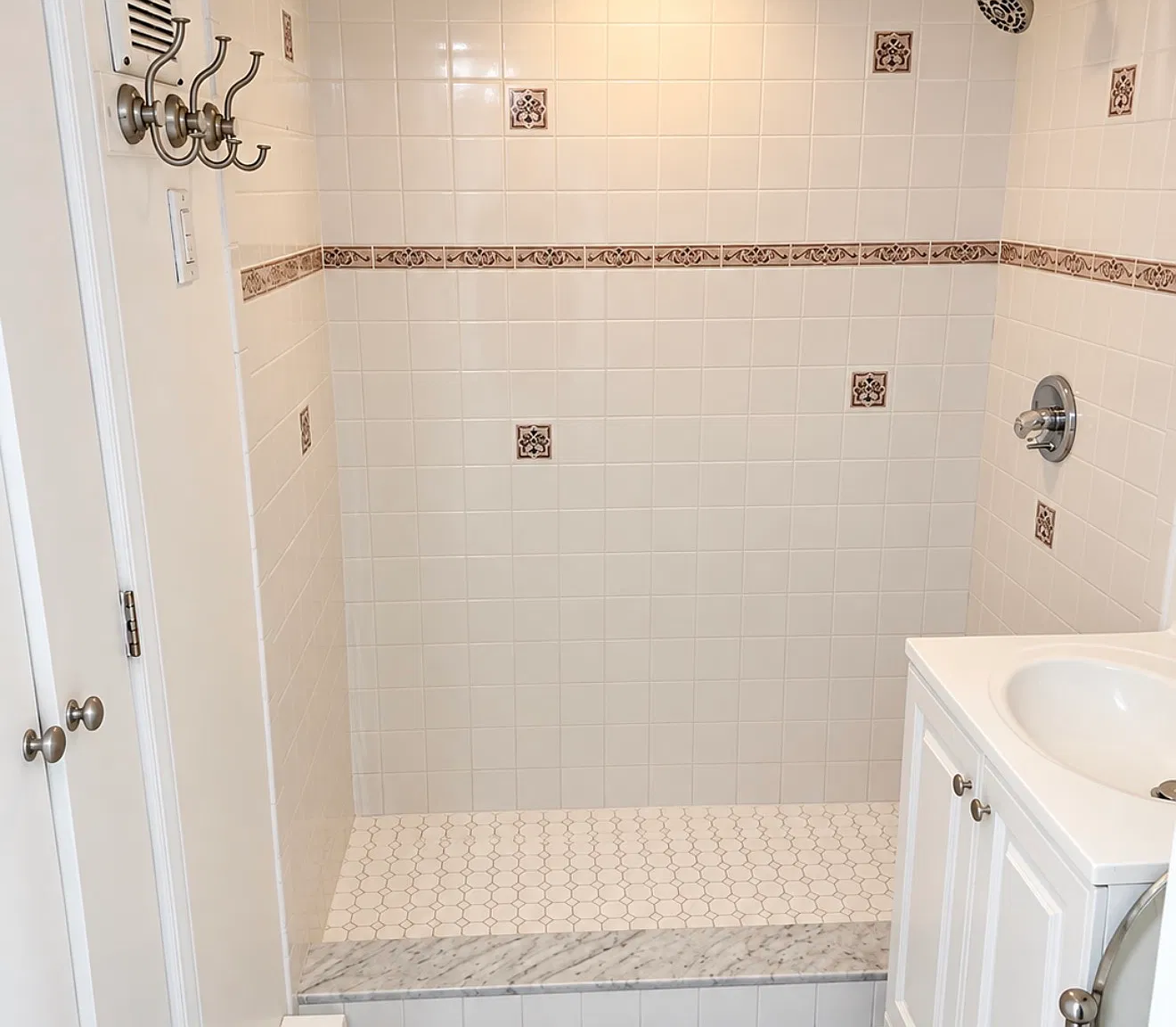 1 bed, 1200 sqft, $2,000 — Photo 3
