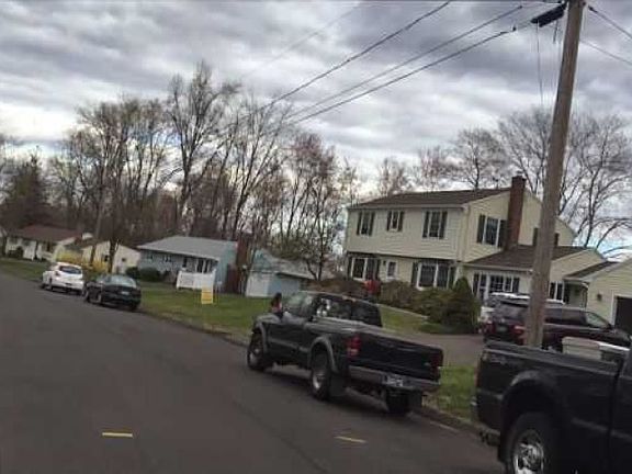 3rd image of 51 Fernwood Dr