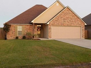 403 Southeastern Ave, Rayne, LA 70578