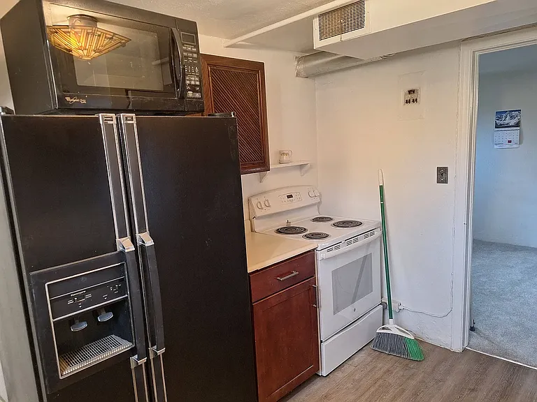 1942 S Columbine St — Photo 12