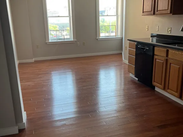 131 E Water St APT 304, Syracuse, NY 13202