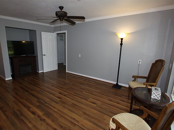 2nd image of 4785 Corkwood Ln