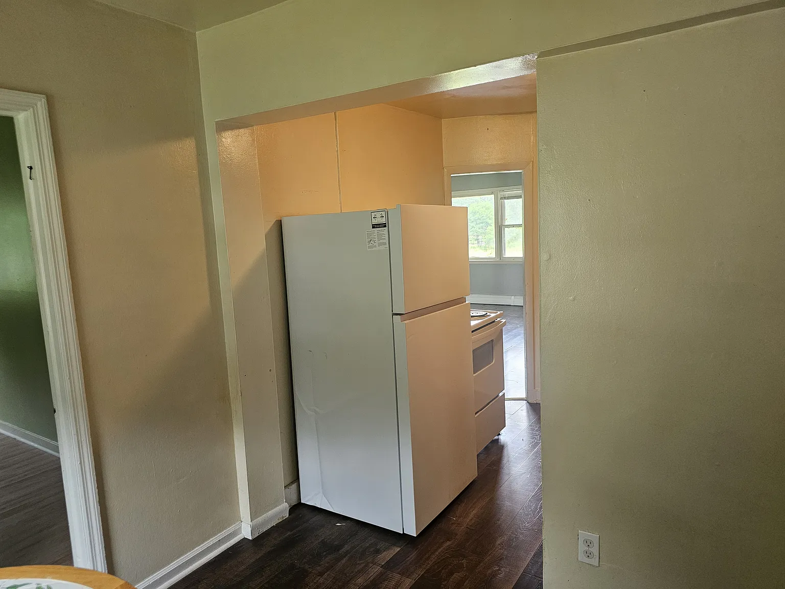 2 bed, 950 sqft, $2,200 — Photo 4