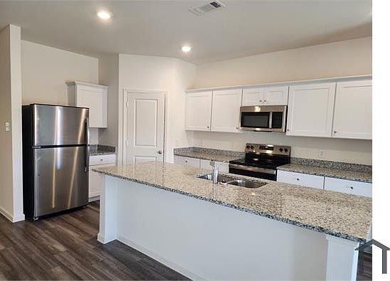3rd image of 8201 Hawkview Dr