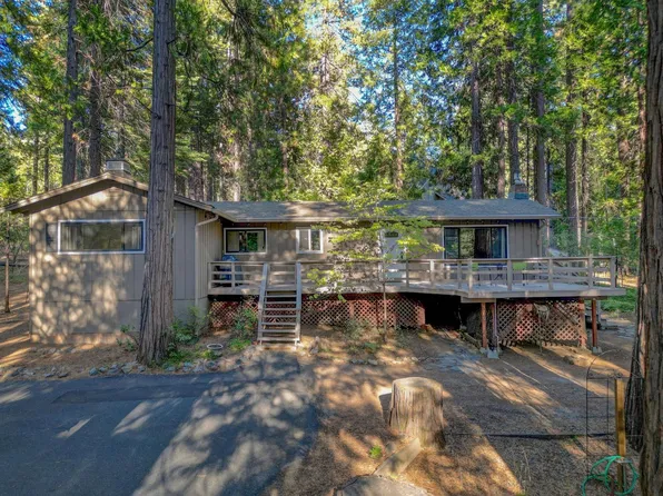 3710 Lakemont Dr, Arnold, CA 95223