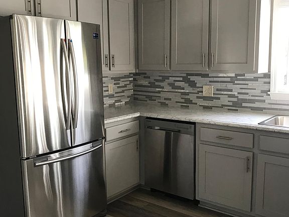Fully remodeled kitchen with new appliances