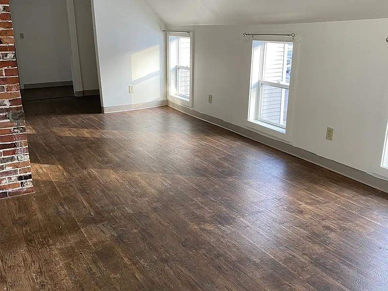 806 Middle St #2 — Photo 3
