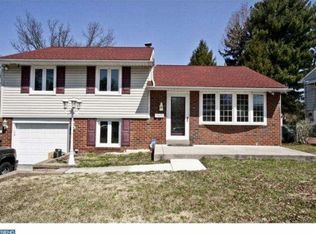 19 Springfield Rd, Aldan, PA 19018