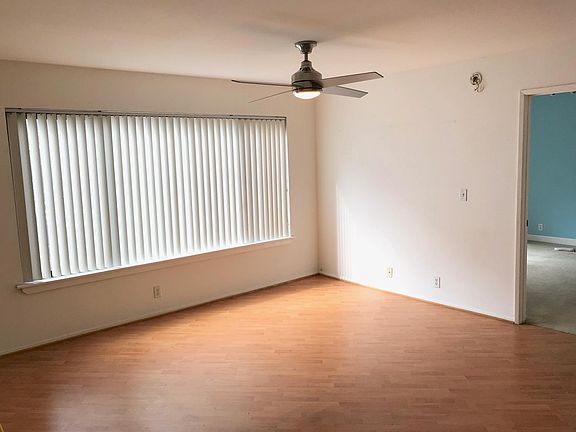4th image of 2121 Beloit Ave APT 308