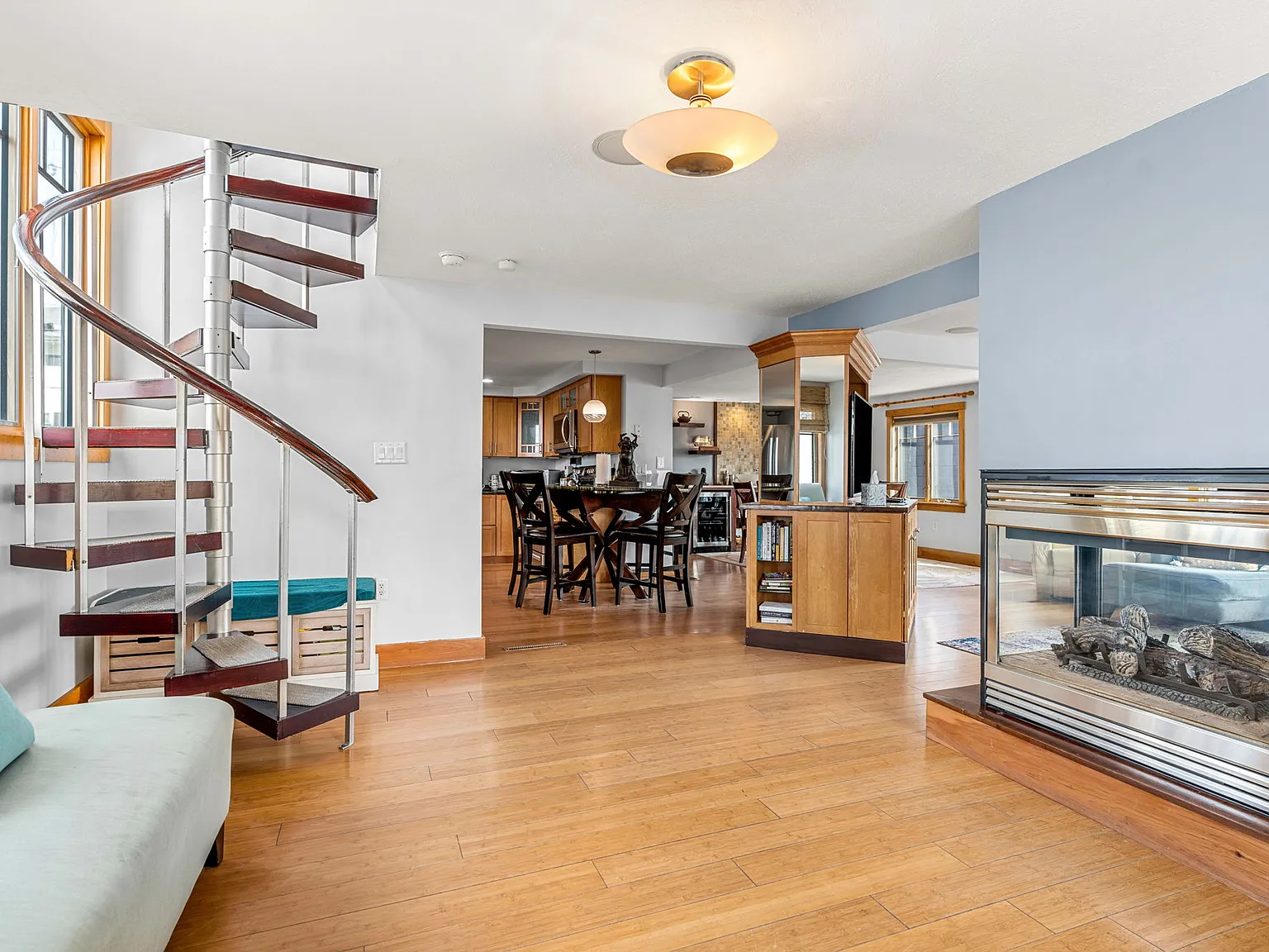 4 bed, 1600 sqft, $3,900 — Photo 4