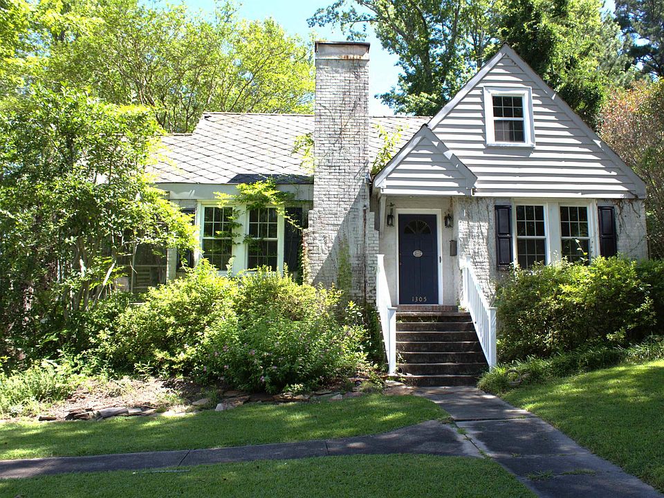 1st image of 1305 Forest Ln