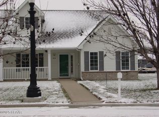 819 Burlington Dr NW, East Grand Forks, MN 56721