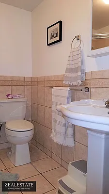 Rented by ZealEstate Group Inc | media 52