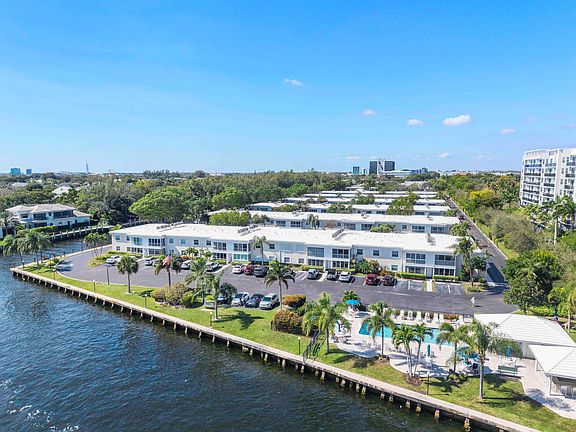 4th image of 6517 Bay Club Drive #4