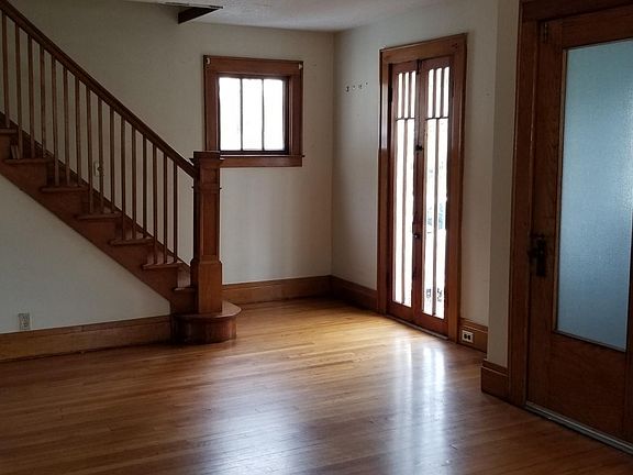 3rd image of 113 Palmer Dr