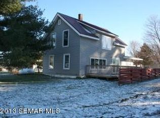 1022 Victory Ave, Cresco, IA 52136