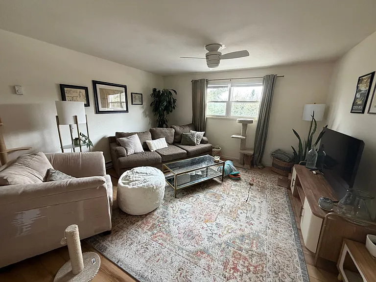 712 E Roanoke St #1 — Photo 4